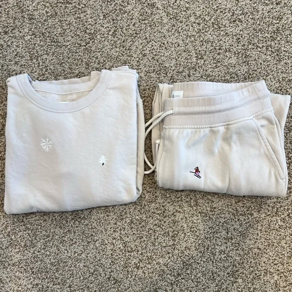 Lou & Grey top and pants leisure sweat set. Size L. Ski and winter embroidered. - Picture 16 of 16